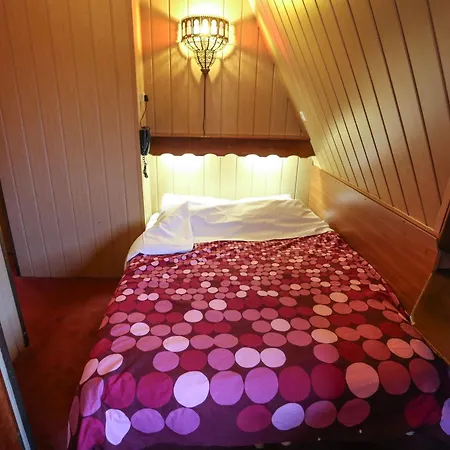 Hotel Nadia 2*