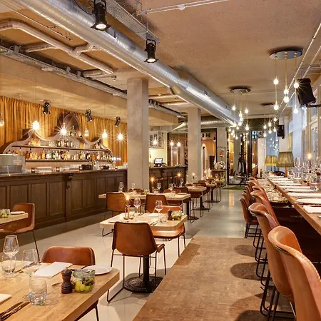 V Nesplein 4* Amsterdam