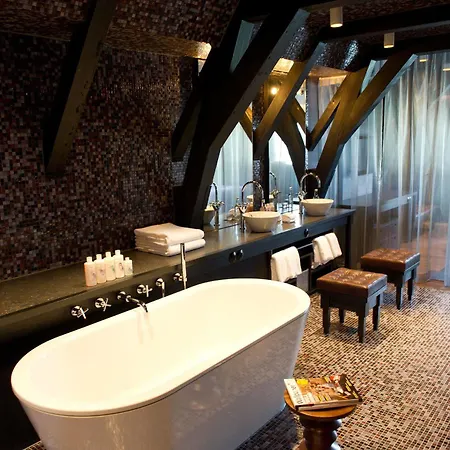 Canal House Hotel