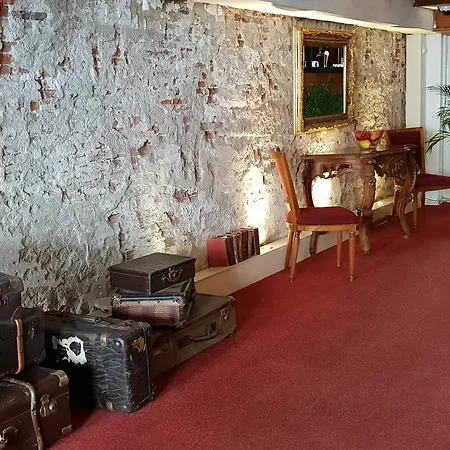 Rembrandtplein Hotel