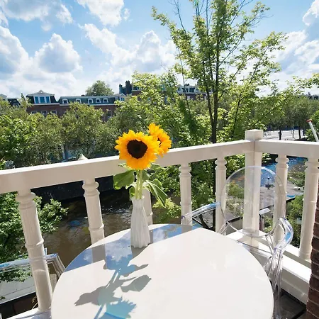 Amstel Corner Hotel