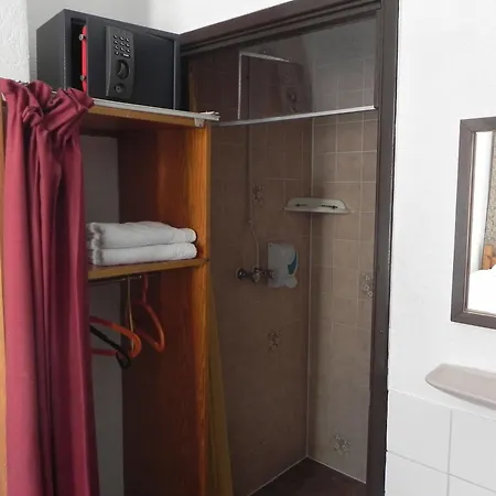 Hotel Crown Hotel