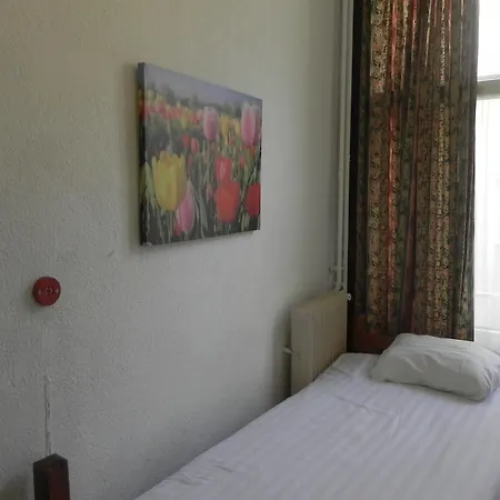 Hotel Crown Hotel *