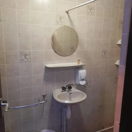 Crown Hotel