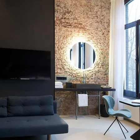 Boutique Oosteinde 3*
