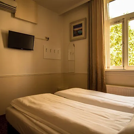 Downtown Hotel 2*