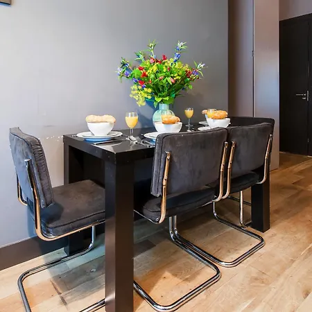 Hotel City Park Suites 4*