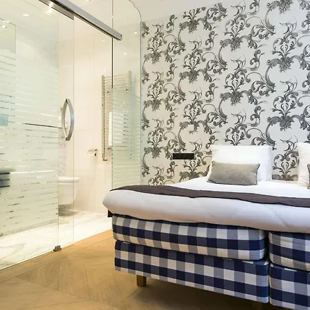 Hotel Canal 4*