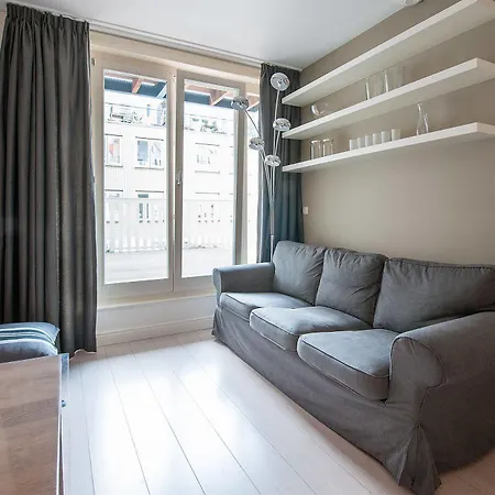 Short Group Dapper Market Serviced Apartment