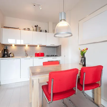Short Group Dapper Market Serviced Apartment Amsterdam