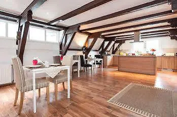 Crown Hotel