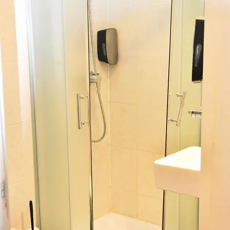 Hotel Travel 2*