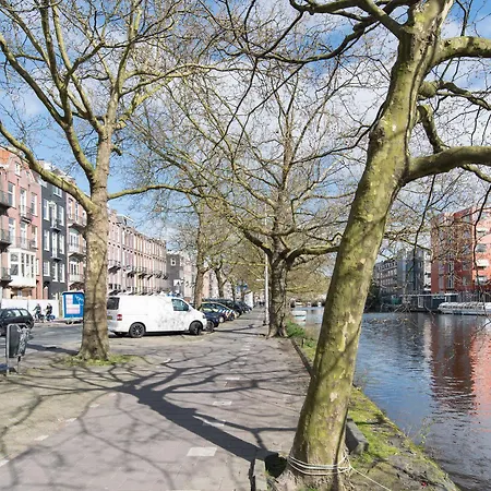 Nassau Canal Bed & Breakfast Amsterdam