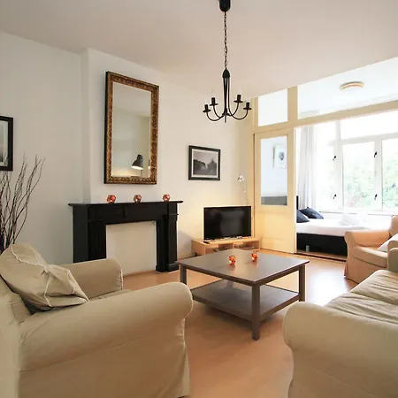 Nassau Canal Bed & Breakfast Amsterdam