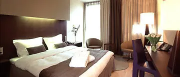 Artemis Hotel