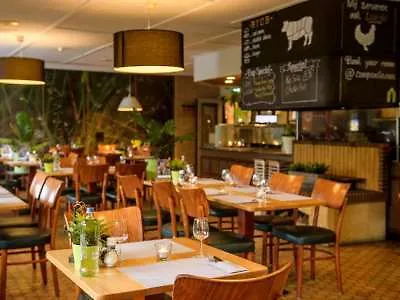 Campanile Y Restaurante Zuid Oost 3*