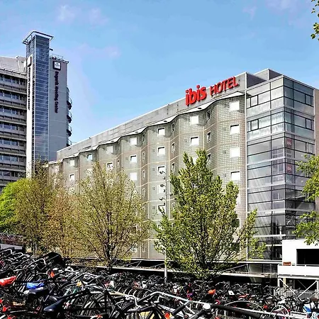Ibis Centre Hotel 3*