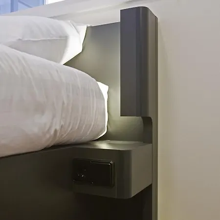 Hotel Easyhotel City Centre South 2*
