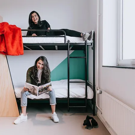 Via Amsterdam Hostal