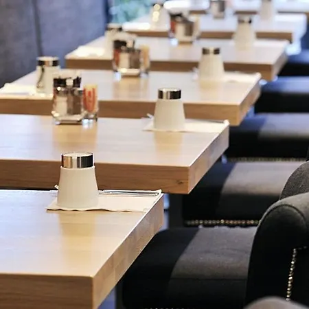 Piet Hein Hotel