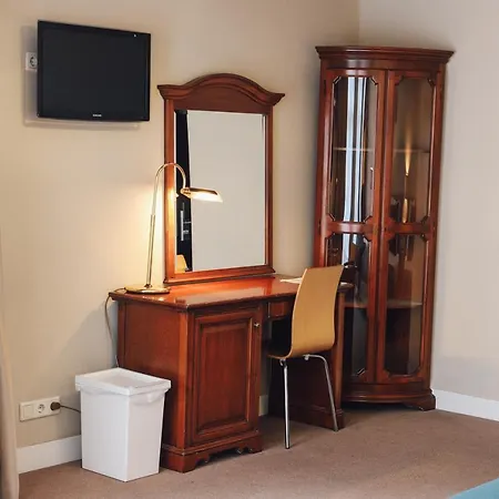 Corner House Hotell *