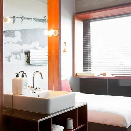 Volkshotel Hotel 3*