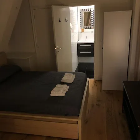 Bed & Breakfast A'dam Centre Chic *
