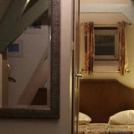 Hotel Agora