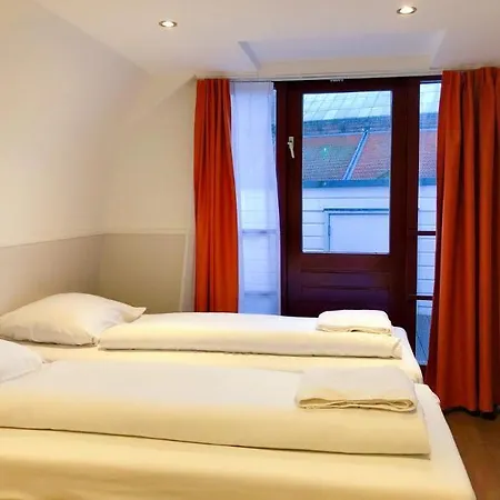 Damrak 3* Amsterdam