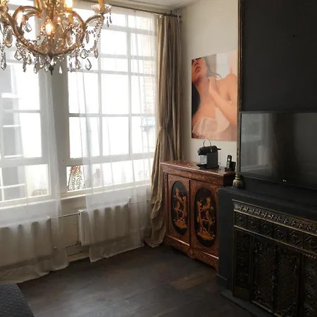Bed & Breakfast Canal House 1680