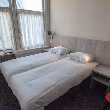 Hotel Crown Hotel *