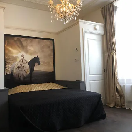 Canal House 1680 Bed & Breakfast Amsterdam