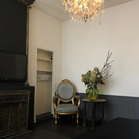 Bed & Breakfast Canal House 1680
