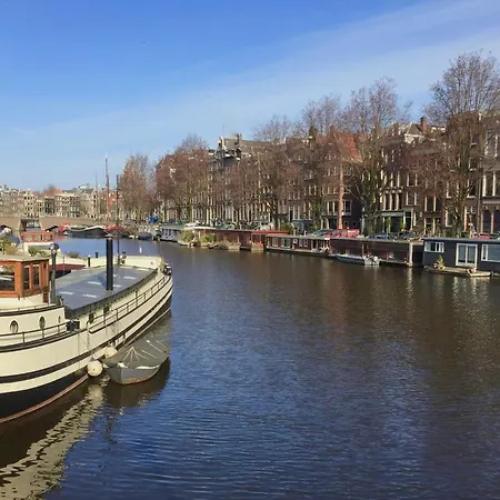 לינה וארוחת בוקר Top-notch Along Canal In Historic Centre 2*