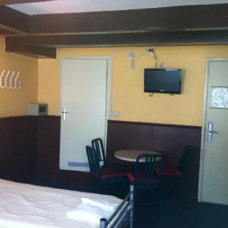 Calisto Hotel 2*