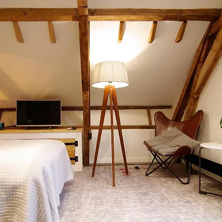 Authentic - De Vergulden Eenhoorn Hotel