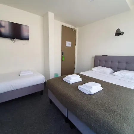 Heye 130 Hotel 2*