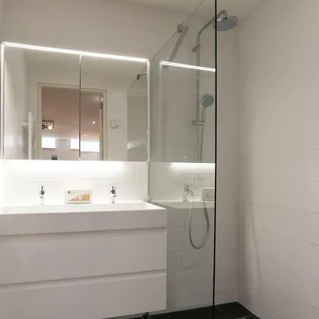 Apartment Clean And Modern Nassau Canal *