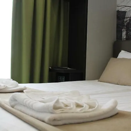 Royal 4*