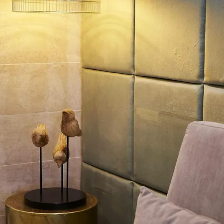 Hotel The Bird 3*