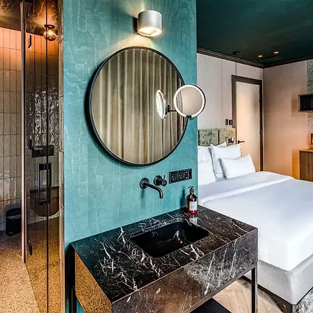 Hotel The Highlander