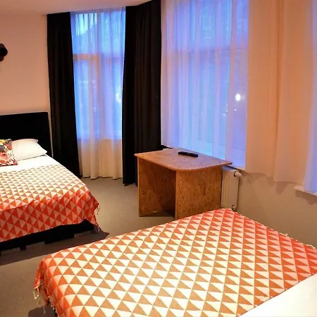 Heye 130 2* Amsterdam