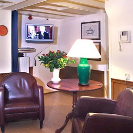 Onefam Amstel Hostel *