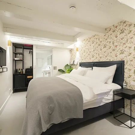 Milkhouse Luxury Oda ve Kahvaltı 3*