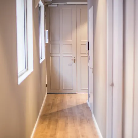 Apartment De Hallen *