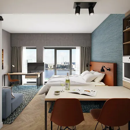 By Marriott Houthavens Hotell