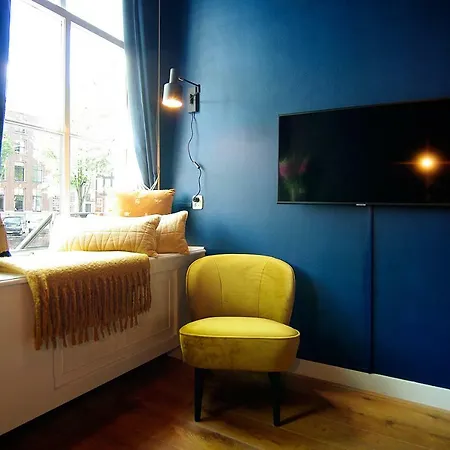 Guest house 1637: Historic Canal View Amsterdam