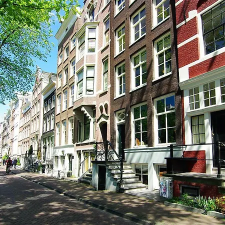 Guest house 1637: Historic Canal View Amsterdam