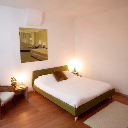 Bed & Breakfast The One Roomed 3*