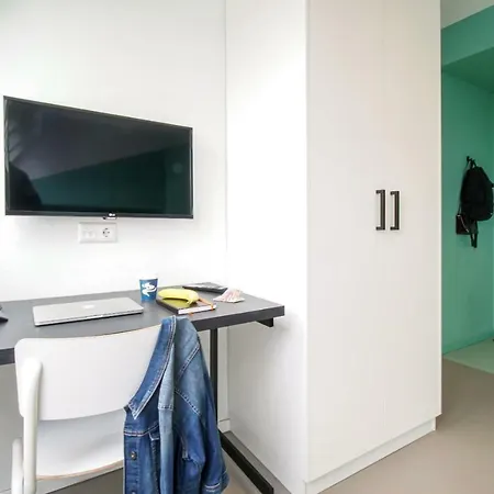 Hostal Via Amsterdam